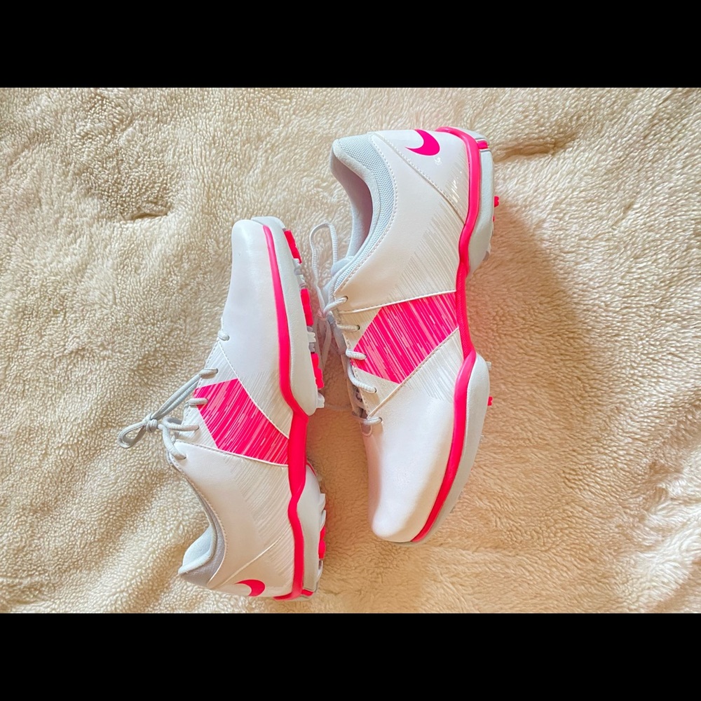 NIKE golf shoes !!